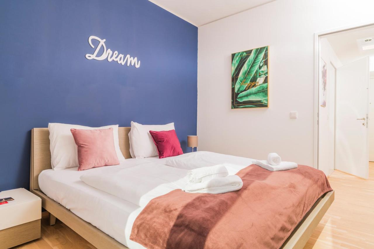 Triiiple Tower Dream Apartments With Rooftop-Summer-Pool Wien Eksteriør bilde