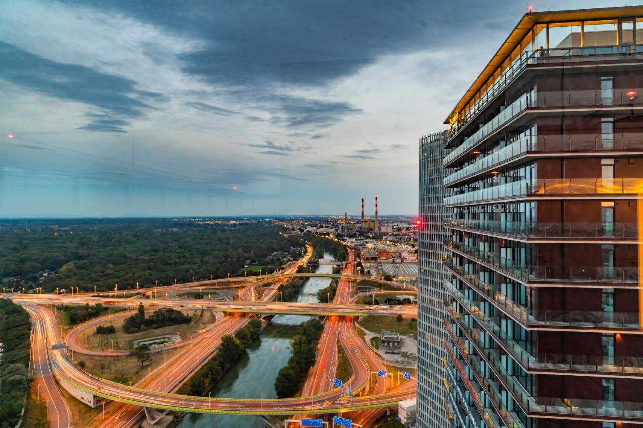Triiiple Tower Dream Apartments With Rooftop-Summer-Pool Wien Eksteriør bilde